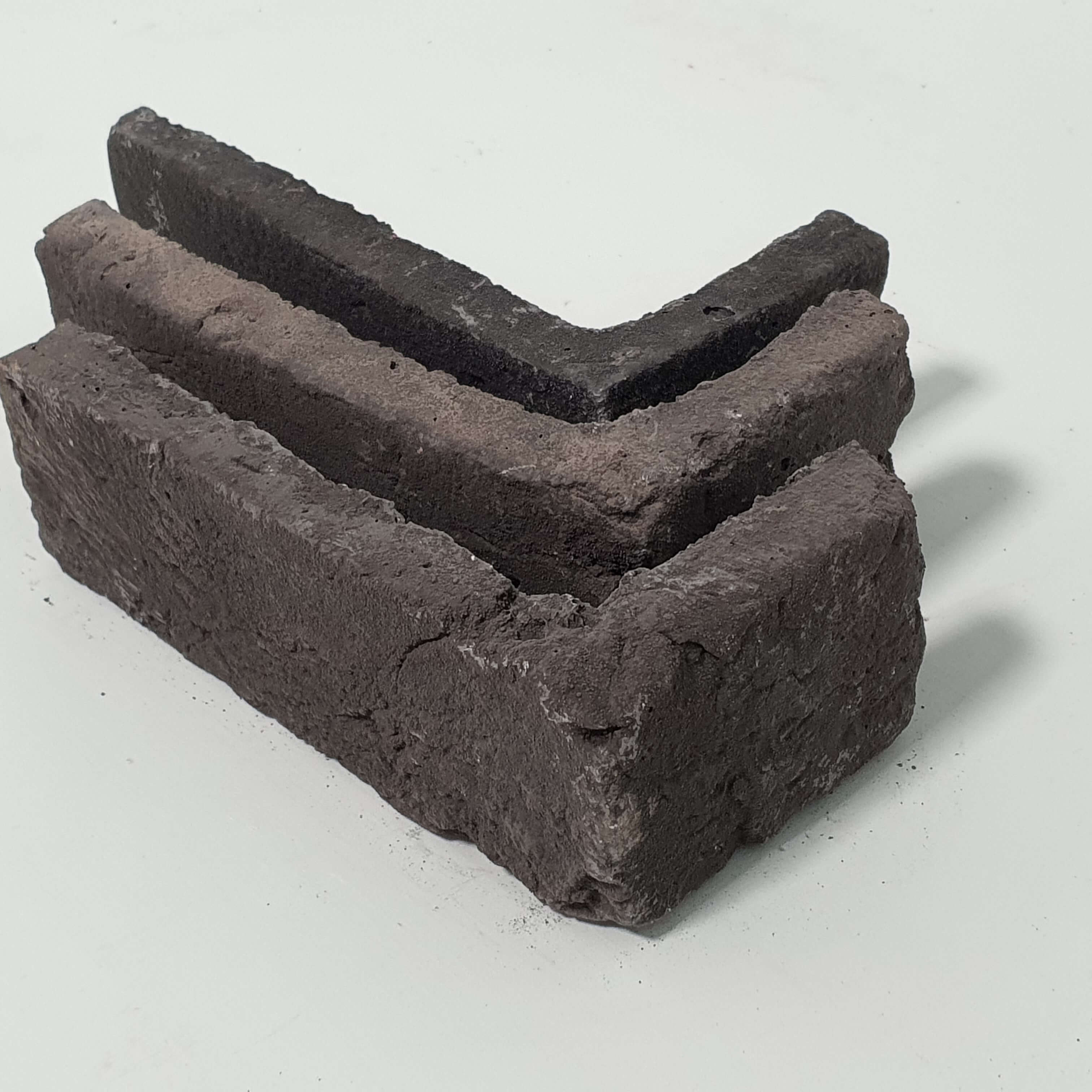 Colț de cărămidă multiplă