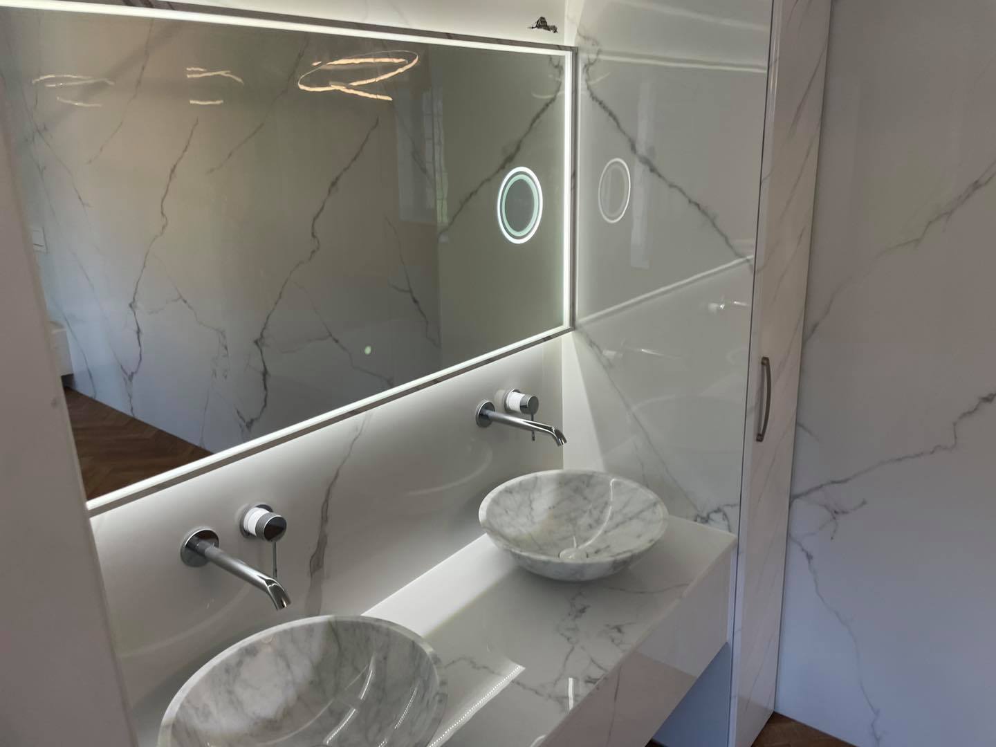 Atlantis White Rectified Large Format Polished Stone Effect Porcelain (1200mm x 2400mm) Floor & Wall Tiles