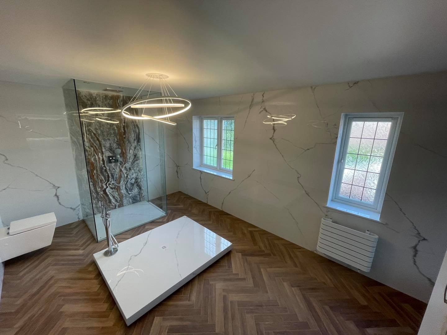 Atlantis White Rectified Large Format Polished Stone Effect Porcelain (1200mm x 2400mm) Floor & Wall Tiles