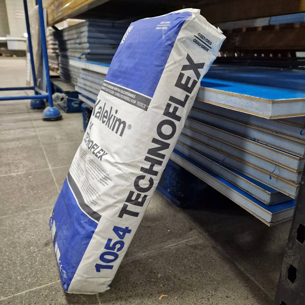 C2TE S1 Kalekim Technoflex Adeziv pentru plăci deformabile pentru perete și podea Opțiune de culoare gri și alb (25 kg) Potrivit pentru plăci de porțelan, ceramică și granit