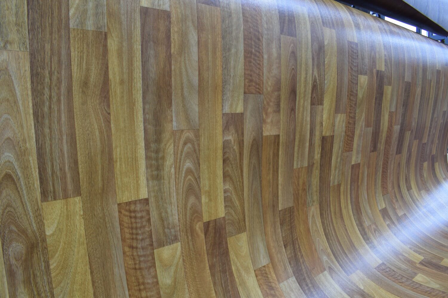 Spotted Gum 743 Vinil Lino Pardoseală 3m lățime