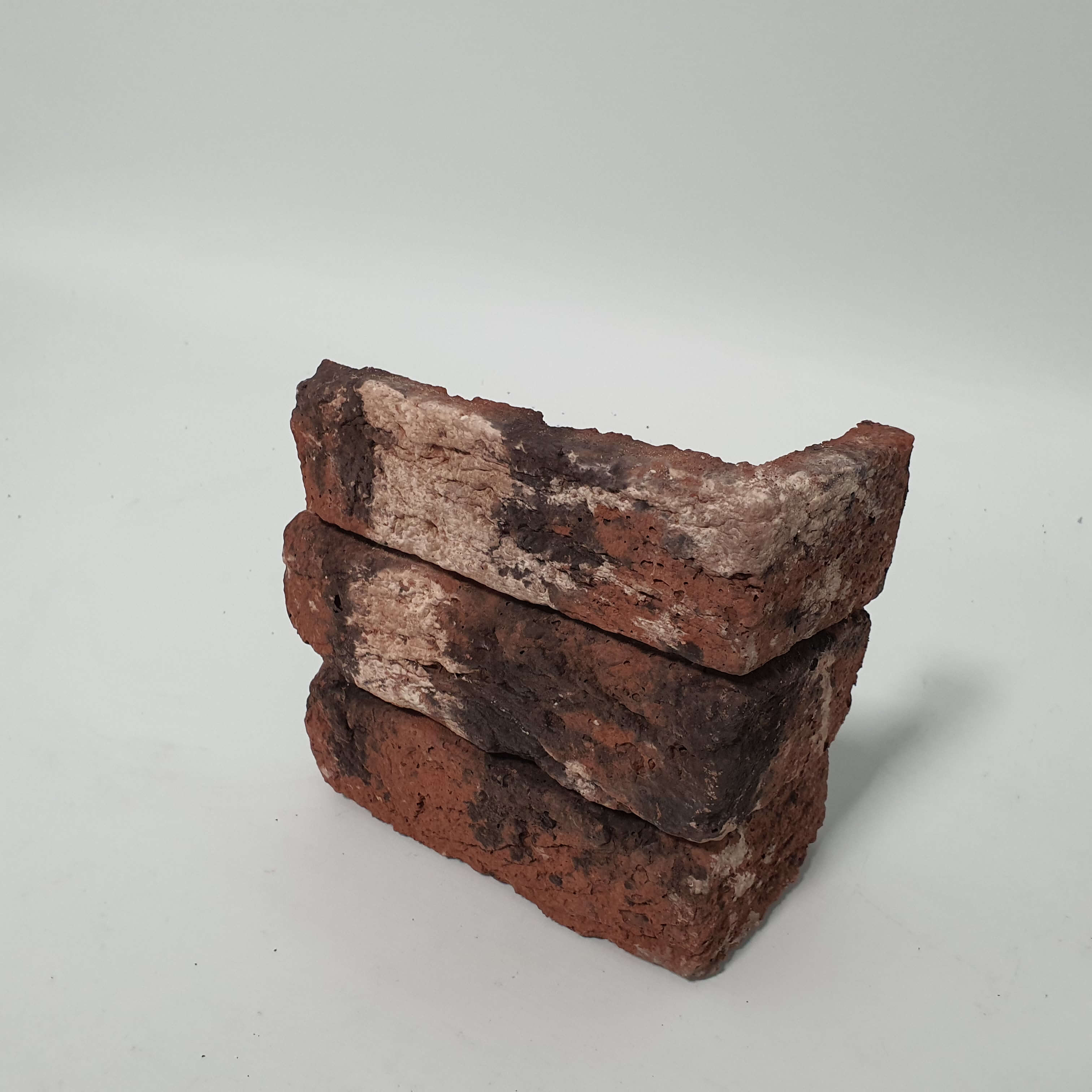 Colț de cărămidă multiplă