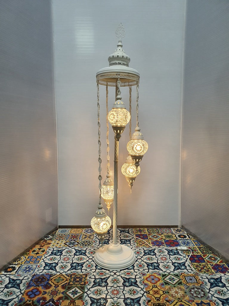 Lampă de podea cu mozaic turcesc Tiffany cu model de flori albe