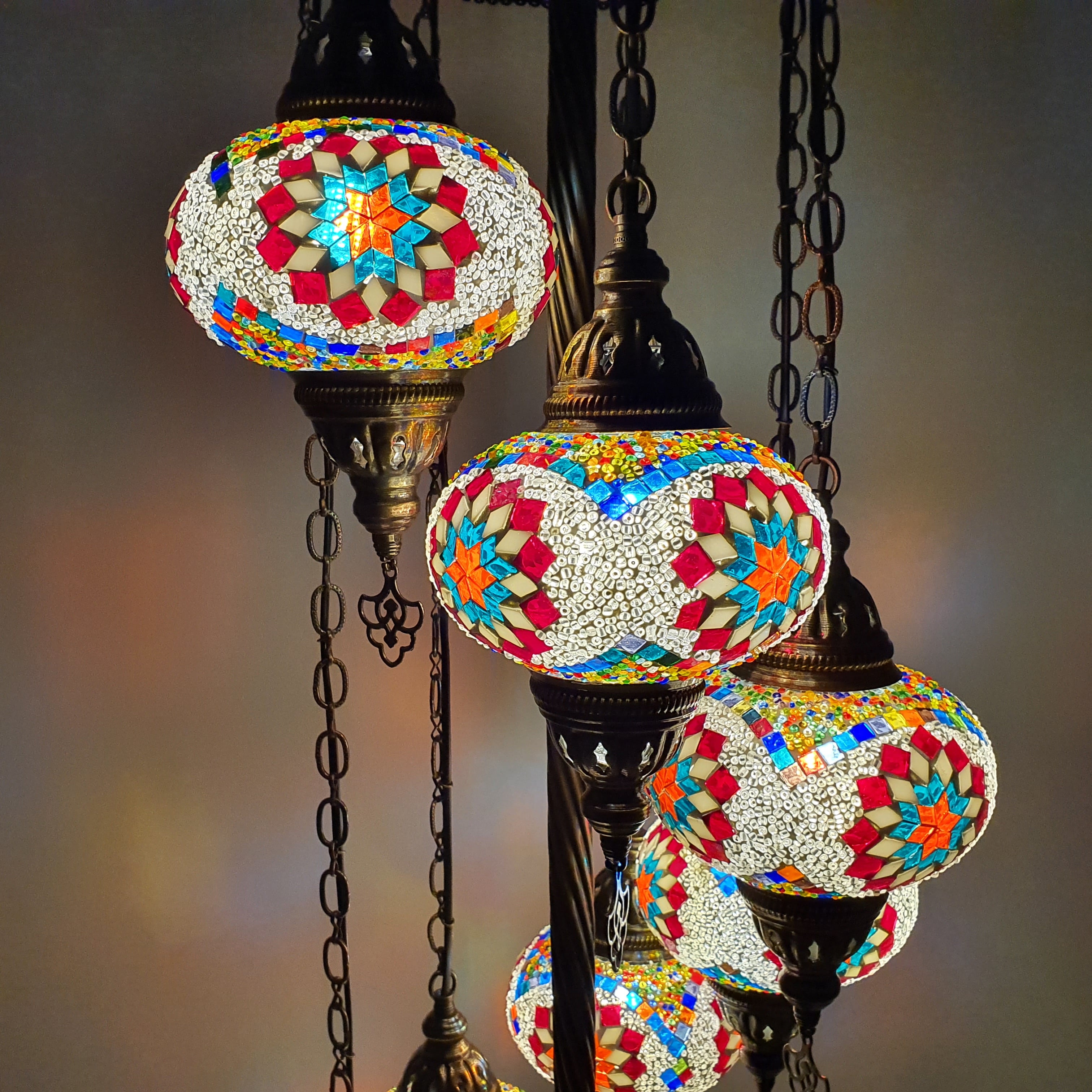 7 Globe White Flower Orange Turecka lampa podłogowa Tiffany Mosaic LED Light